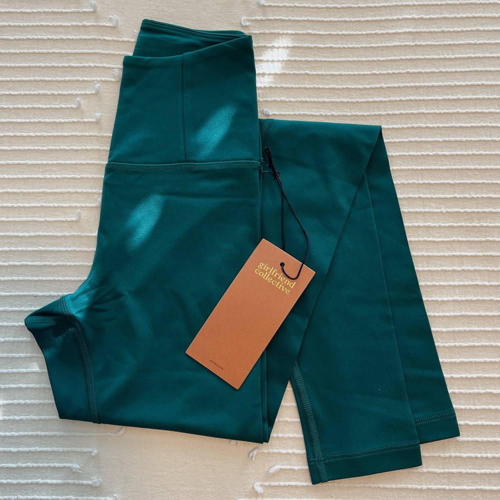 NWT Girlfriend Collective FLOAT ultralight leggings in biome vibrant green